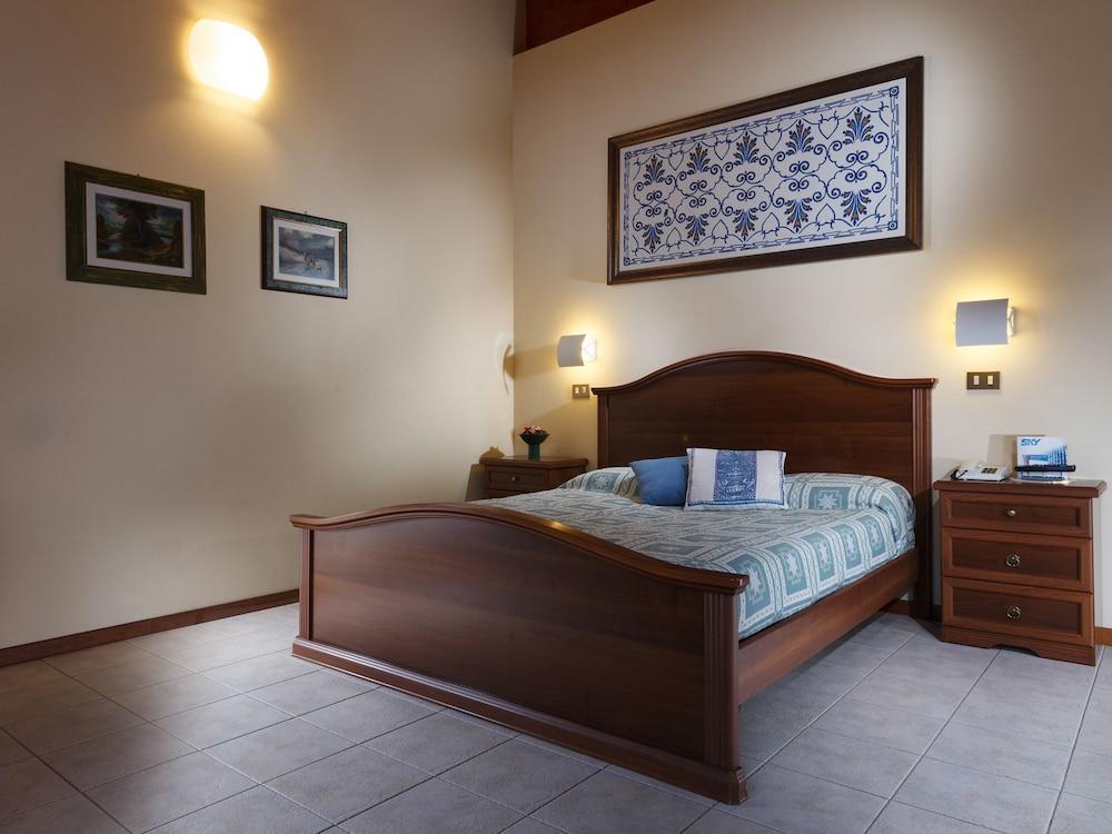 Hotel Columbia Marina Romea Kültér fotó