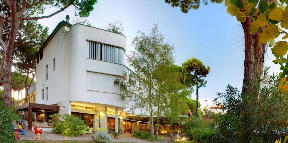 Hotel Columbia Marina Romea Kültér fotó