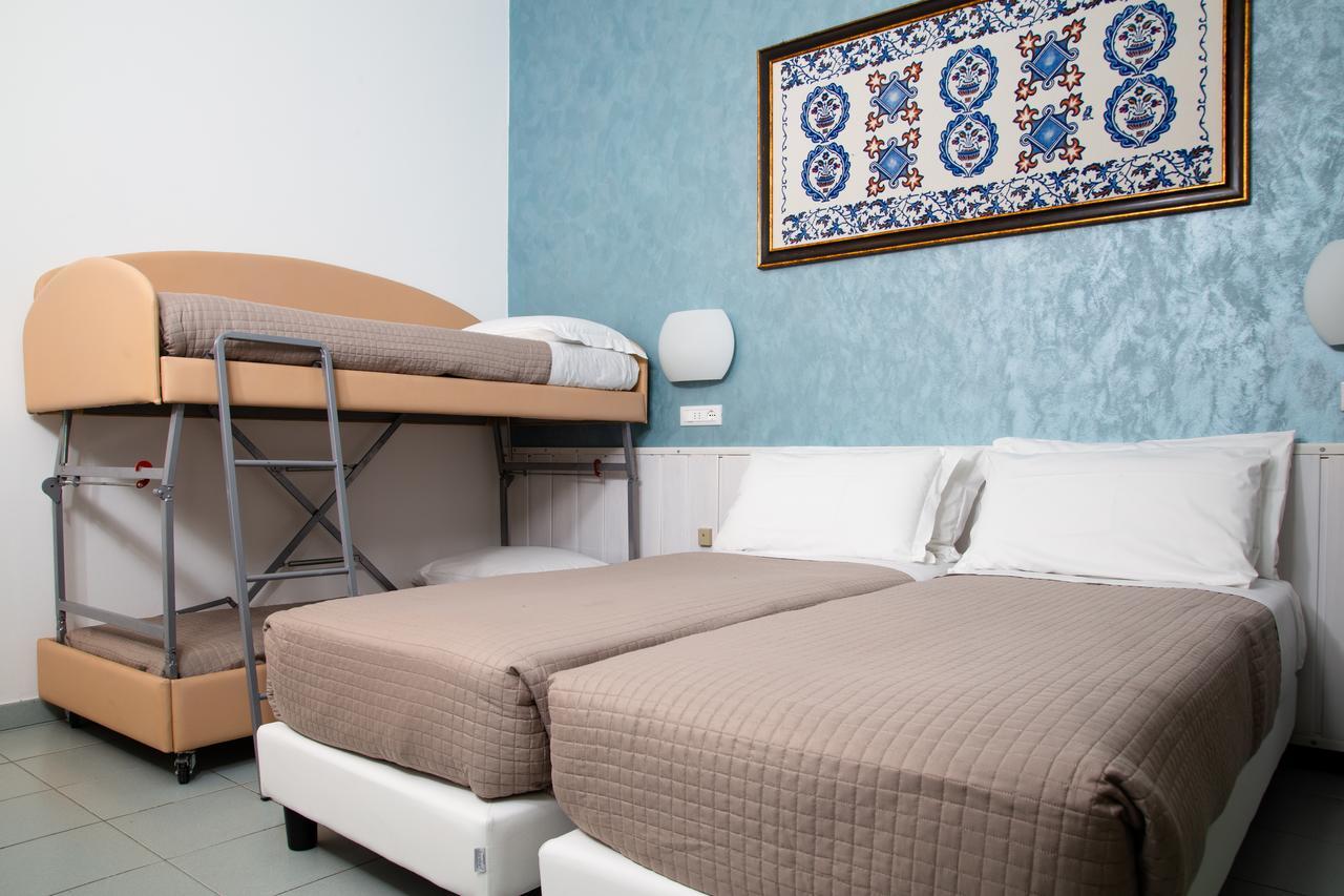 Hotel Columbia Marina Romea Kültér fotó