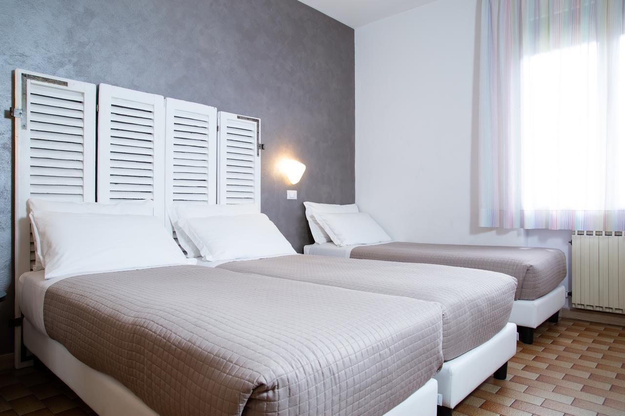 Hotel Columbia Marina Romea Kültér fotó
