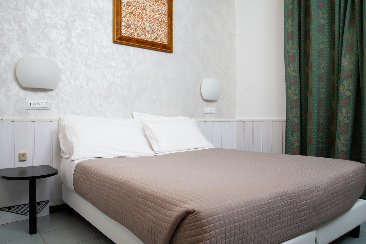 Hotel Columbia Marina Romea Kültér fotó